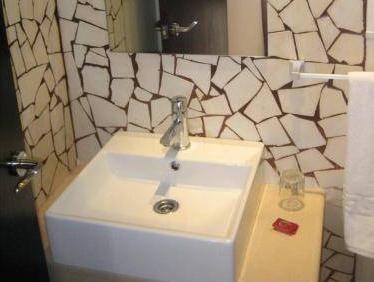 Hostal Plaza Ruiz Ceuta Exteriör bild