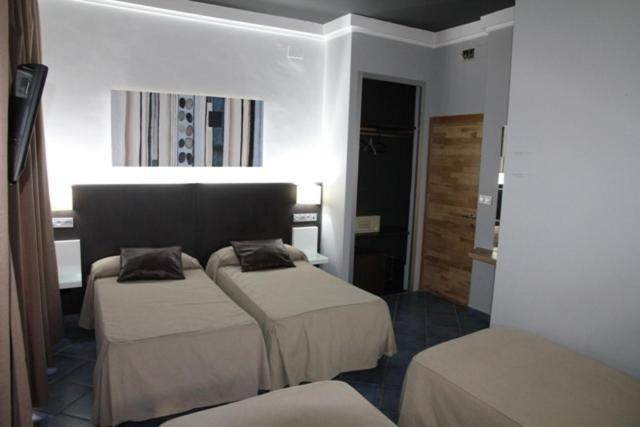 Hostal Plaza Ruiz Ceuta Rum bild
